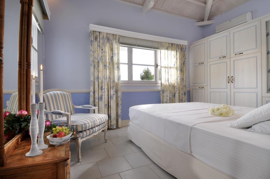 Anemolia Villas With Private Pools Near The Most Beautiful Beaches Of Alonissos Isomata Eksteriør billede