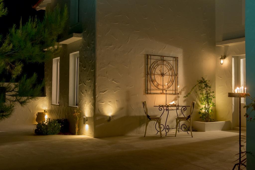 Anemolia Villas With Private Pools Near The Most Beautiful Beaches Of Alonissos Isomata Eksteriør billede
